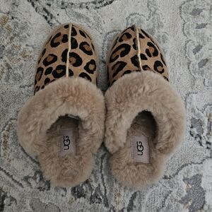 Ugg scuffette spotty leopard slippers